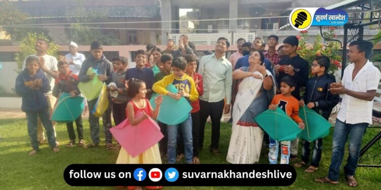 VIDEO : शिवसेना नेत्या वैशालीताई सूर्यवंशी यांनी बाळगोपाळांसोबत साजरा केली संक्रांत