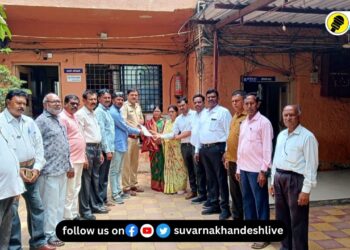 यासंबंधी निवेदन देताना संघटनेचे पदाधिकारी.