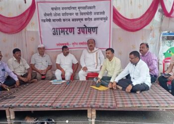 पाचोरा नगर परिषदेच्या ठेकेदारांचे बिल रखडले; मुख्याधिकारी शोभा बाविस्कर यांच्या काराभाराविरोधात आमरण उपोषण