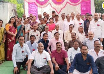 लोहारा येथे माजी विद्यार्थ्यांचा स्नेहमेळावा उत्साहात संपन्न, तब्बल 36 वर्षांनंतर दिला जुन्या आठवणींना उजाळा