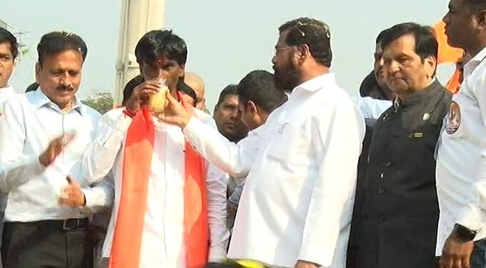 maratha reservation : अखेर मनोज जरांगे पाटील यांचं आंदोलन स्थगित, मुख्यमंत्री एकनाथ शिंदे नेमकं काय म्हणाले?