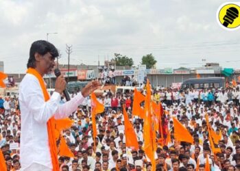 मनोज जरांगे यांच्या मागण्या पूर्ण होणार? नवीन अध्यादेश घेऊन राज्य सरकारचे शिष्टमंडळ वाशीकडे रवाना