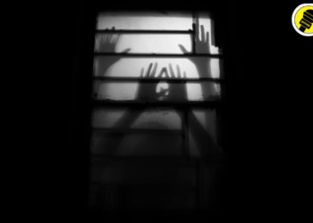 धक्कादायक, नाशिकमध्ये शिक्षकाकडून विद्यार्थिनींचा विनयभंग, गुन्हा दाखल