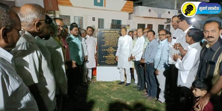 पारोळा शहरातील विविध विकासकामांचा आमदार चिमणराव पाटील यांच्या हस्ते भुमीपुजन व लोकार्पण सोहळा संपन्न