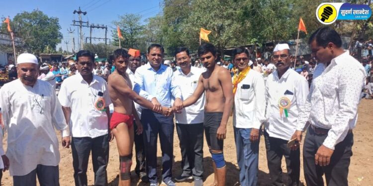 भडगावात रंगली कुस्त्यांची दंगल, नरेंद्रसिंग सुर्यवंशी यांच्या हस्ते आखाडा पूजन