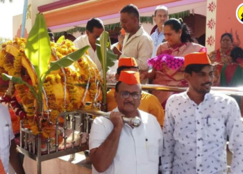 पारोळा येथे महाशिवरात्रनिमित्त हर हर महादेवाच्या गजरात पालखी सोहळा