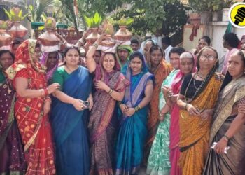 गुढे येथे संत सेना महाराज मंदिराचा प्राणप्रतिष्ठा सोहळा, मूर्ती शोभायात्रेत वैशाली सुर्यवंशींचा सहभाग