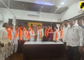 एरंडोल तालुक्यात भाजपला धक्का, पदाधिकारी-कार्यकर्त्यांचा ठाकरे गटात प्रवेश