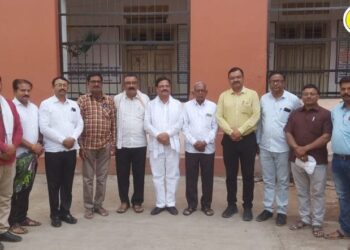 पाचोरा तालुका माध्यमिक शिक्षक संघाच्या अध्यक्षपदी आर. एल. पाटील यांची बिनविरोध निवड