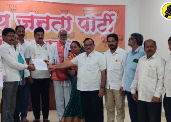 भाजपच्या पारोळा तालुकाध्यक्षपदी रवींद्र पाटील तर शहराध्यक्षपदी मुकुंदा चौधरी यांची नियुक्ती