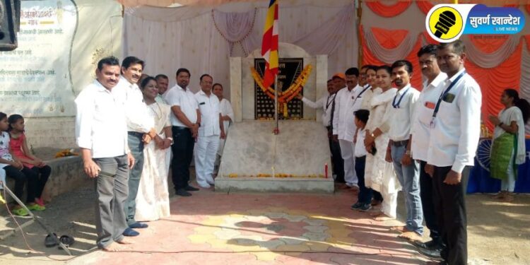 मोराणे येथील समाजकार्य महाविद्यालयात डॉ. बाबासाहेब आंबेडकर यांच्या जयंतीनिमित्त अभिवादन