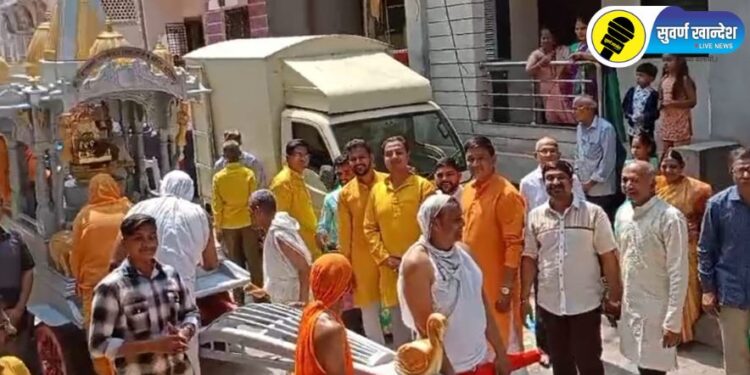 पारोळा येथे जन्मकल्याणक महोत्सव उत्साहात मिरवणुकीत सर्वधर्मीयांकडून मंगल आरती