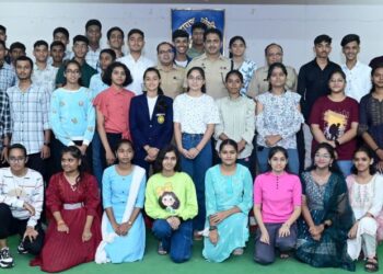 दहावीत उत्तीर्ण झालेल्या पोलीस पाल्यांचा गौरव, जळगाव जिल्हा पोलीस अधीक्षकांची संकल्पना