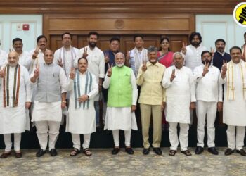 एनडीए की इंडिया आघाडी, देशात कुणाचं सरकार येणार? दिल्लीत आज नेमकं काय घडलं?