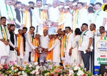 ncp sp chief sharad pawar in shindkheda dhule program