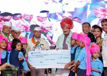 ‘आदिवासी समाजाचे प्रश्न सोडविण्यासाठी कटिबद्ध’, अजित पवार यांची अकोले येथील जनसन्मान यात्रेत ग्वाही