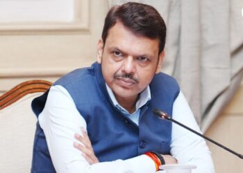 बाबा सिद्दिकींच्या हत्येवर गृहमंत्री देवेंद्र फडणवीसांची पहिली प्रतिक्रिया, नेमकं काय म्हणाले?