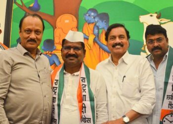 इगतपुरीचे काँग्रेसचे आमदार हिरामण खोसकर यांचा अजित पवारांच्या राष्ट्रवादीत प्रवेश