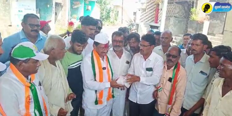 जळगाव ग्रामीण : गुलाबराव देवकरांसाठी धरणगाव तालुक्यातील बिलखेडा ग्रामस्थांनी लोकवर्गणीतून जमविले 50 हजार