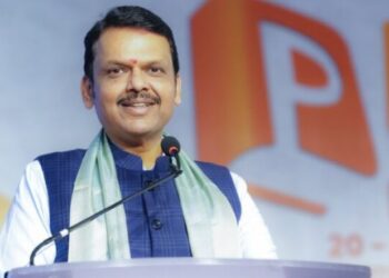 cm devendra fadnavis in pune book festival