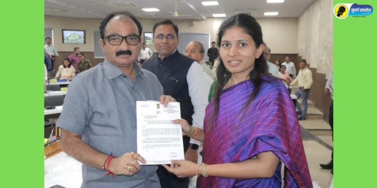 Government approval should be obtained for the acquisition and rehabilitation of villages in Muktai Nagar and Raver talukas, Union Minister Rakshatai Khadse's statement to the Minister of Relief and Rehabilitation