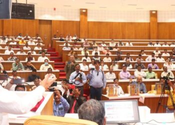 Will help in building a new housing society for journalists in Jalgaon says minister gulabrao patil