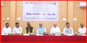 कार्यशाळेत व्यासपीठावर उपस्थित असलेले मान्यवर