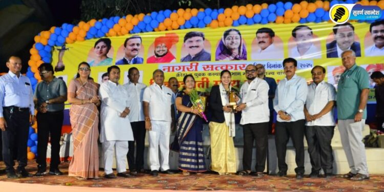 जळगावमध्ये 250 कोटींचे विभागीय क्रीडा संकुल तर ग्रामीण भागासाठी 14 लाखांचे क्रिडांगण अनुदान, नेमकी बातमी काय?