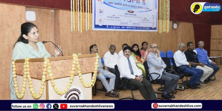 'Efforts will be made to establish a government sports science and technology center in the university so that athletes from Khandesh can shine in the country and the world'