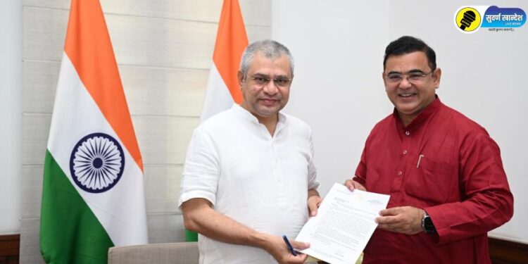 धुळे आणि नंदूरबार जिल्ह्यातील रेल्वे सुविधांच्या विकासासंदर्भात पणन मंत्री जयकुमार रावल यांचे केंद्रीय रेल्वेमंत्र्यांना निवेदन 